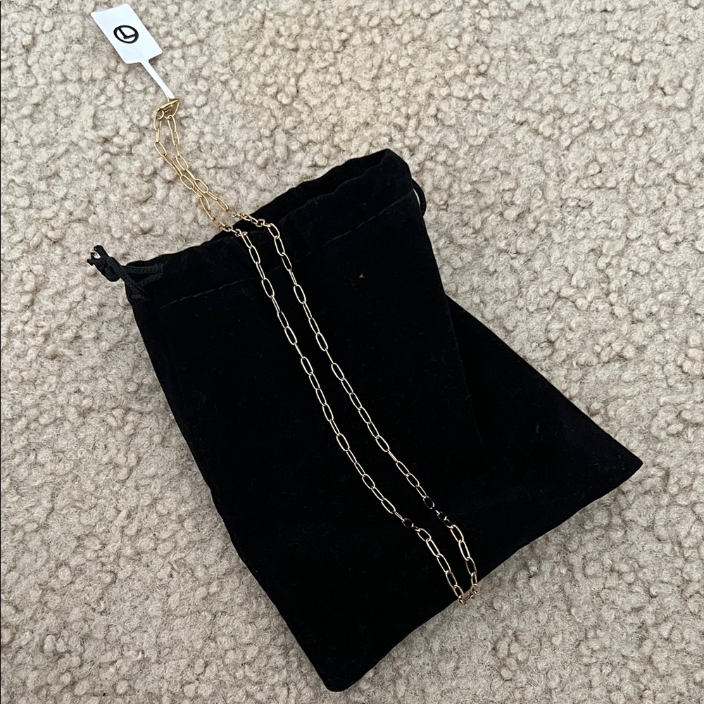 Roum Soleil No. 1 Diamond Pendant Necklace and loundon dainty papeclip necklace - Picture 2 of 3